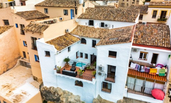 Resale - Villa -
Polop