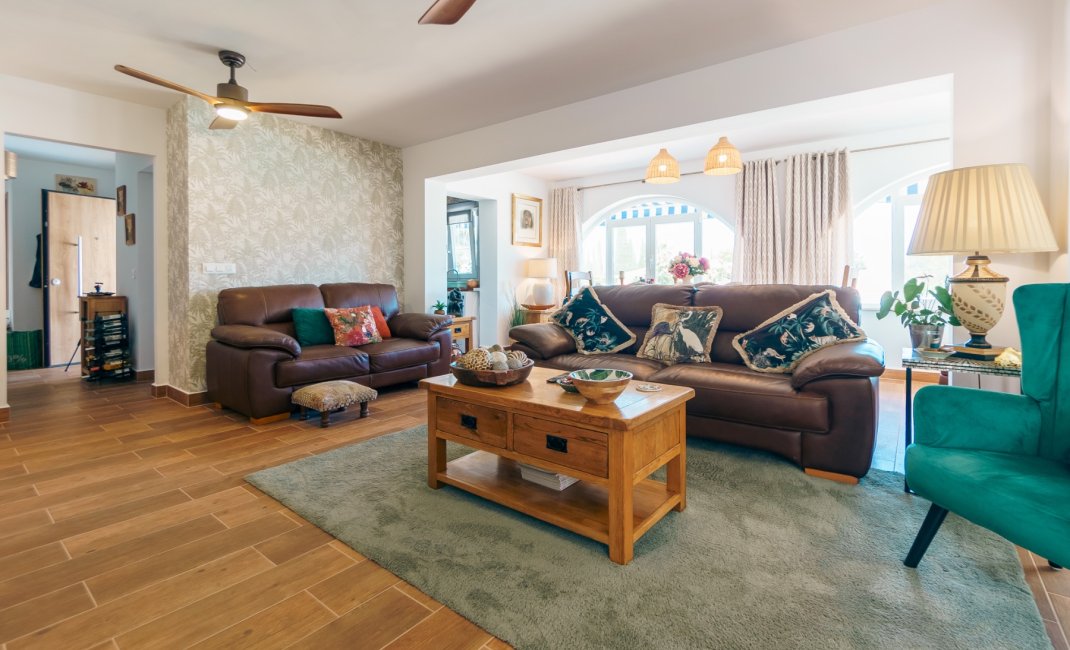 Herverkoop - Chalet / Villa -
La Nucía