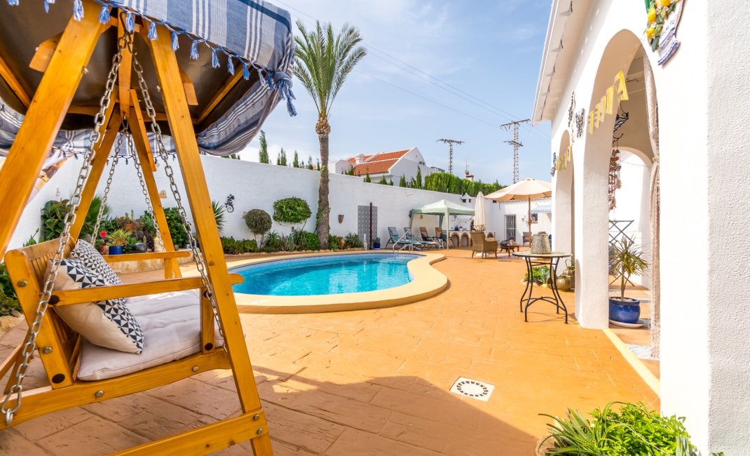 Herverkoop - Chalet / Villa -
La Nucía