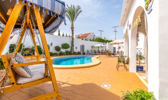 Herverkoop - Chalet / Villa -
La Nucía