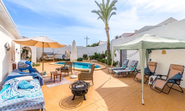 Herverkoop - Chalet / Villa -
La Nucía