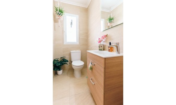 Herverkoop - Chalet / Villa -
La Nucía