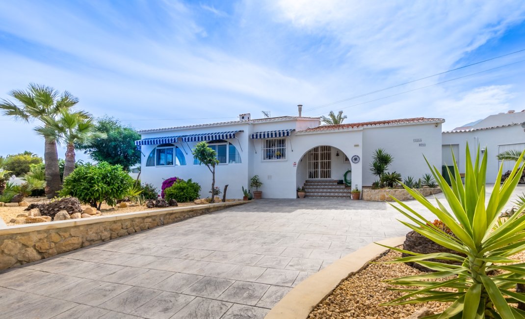 Herverkoop - Chalet / Villa -
La Nucía