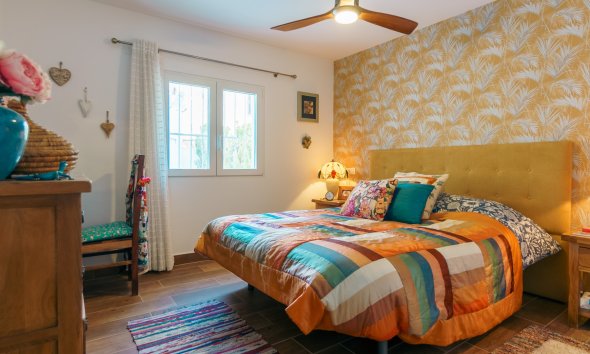 Herverkoop - Chalet / Villa -
La Nucía