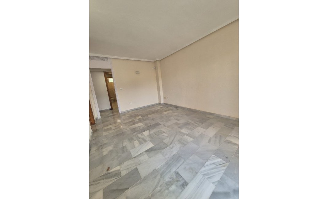 Reventa - Apartamento / piso -
Albir