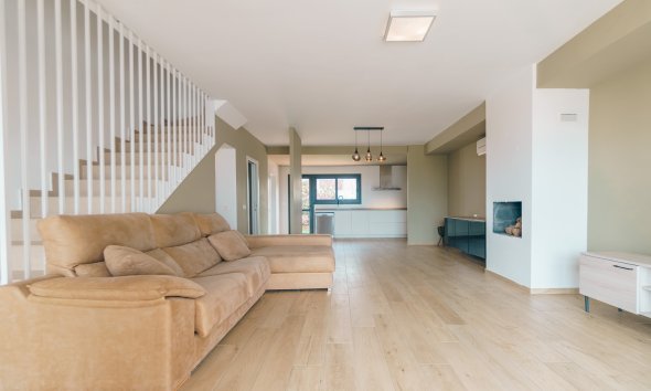 Herverkoop - Tussenwoning -
Albir