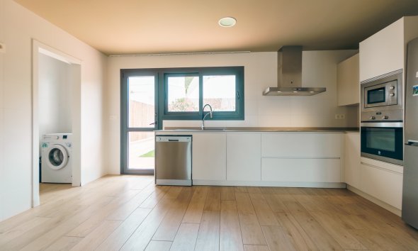 Herverkoop - Tussenwoning -
Albir