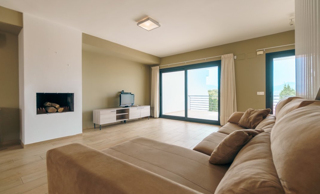 Herverkoop - Tussenwoning -
Albir