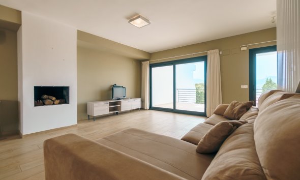 Herverkoop - Tussenwoning -
Albir