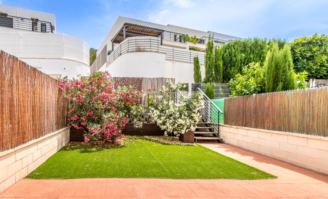 Herverkoop - Tussenwoning -
Albir