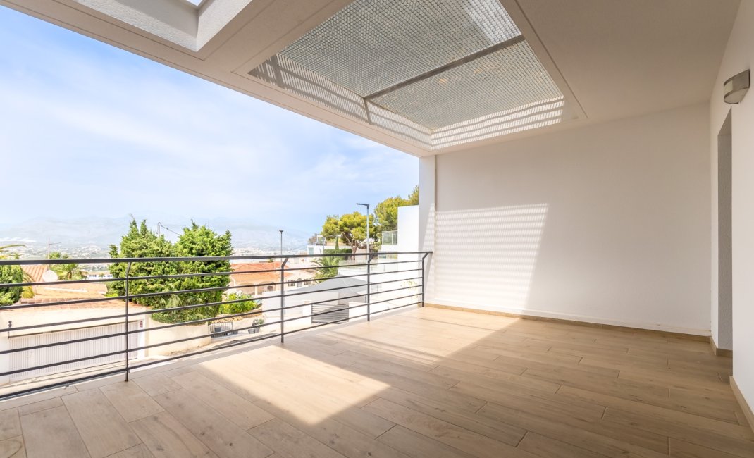 Herverkoop - Tussenwoning -
Albir