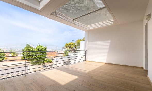 Herverkoop - Tussenwoning -
Albir