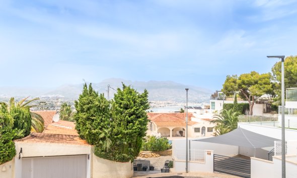 Herverkoop - Tussenwoning -
Albir