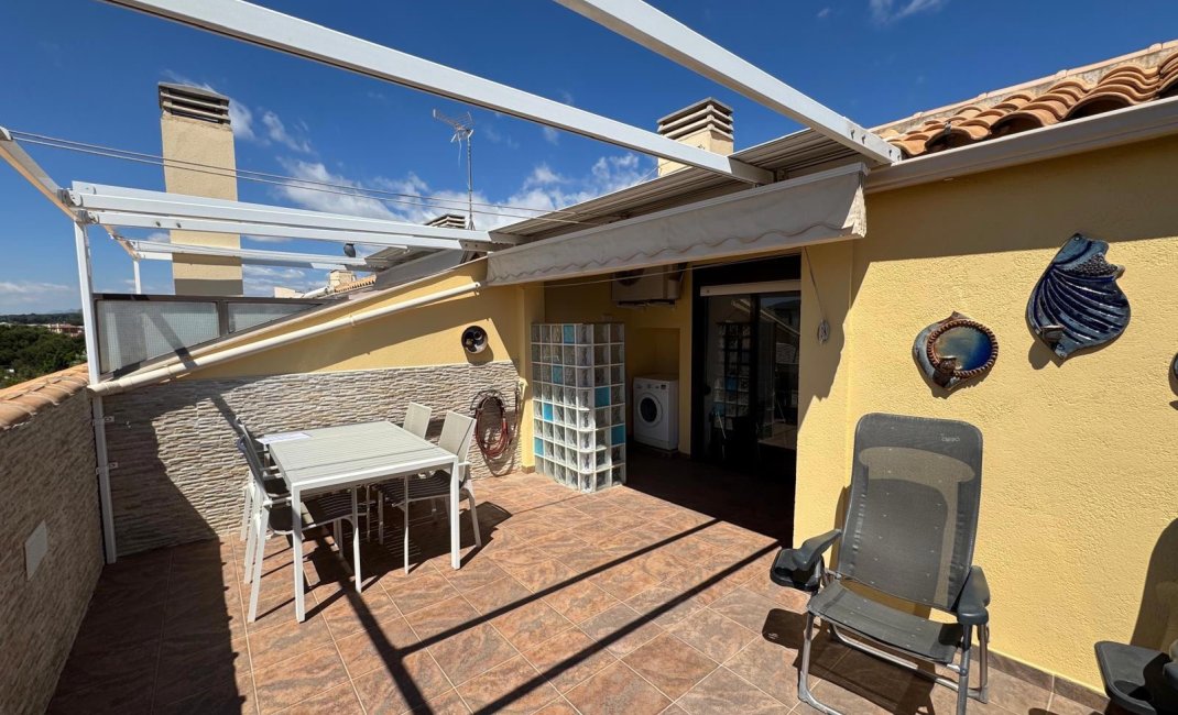 Reventa - Duplex -
Albir