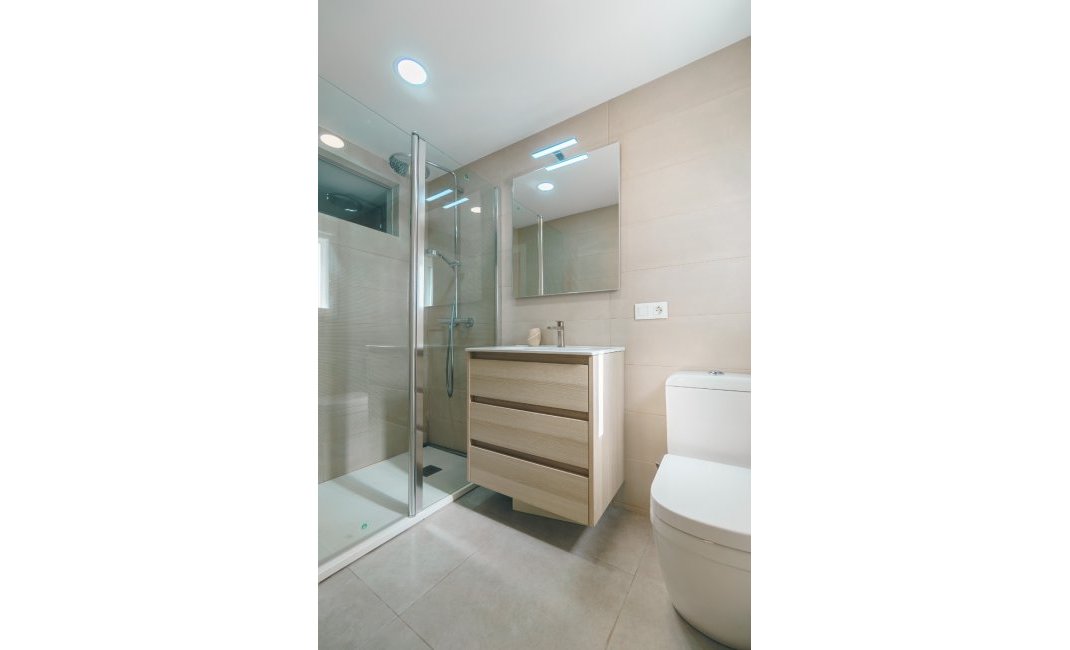 Verhuur Korte Termijn - Chalet / Villa -
Albir