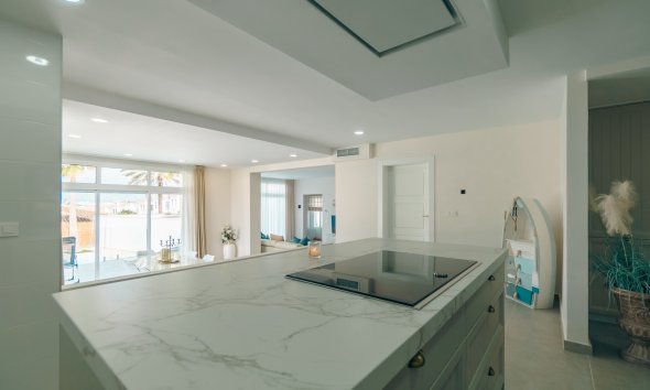 Verhuur Korte Termijn - Chalet / Villa -
Albir