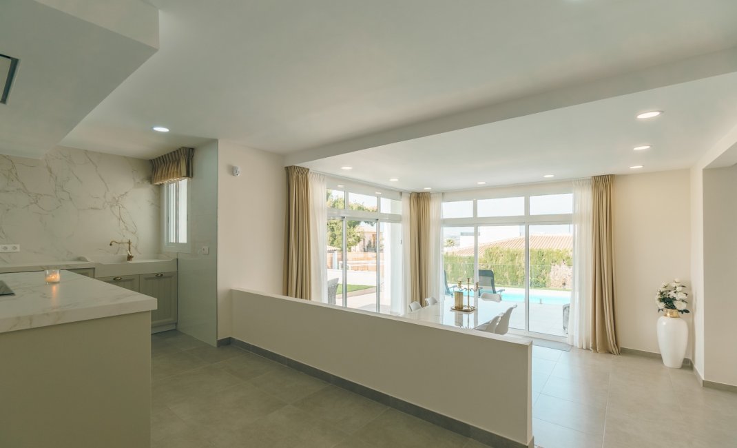 Verhuur Korte Termijn - Chalet / Villa -
Albir