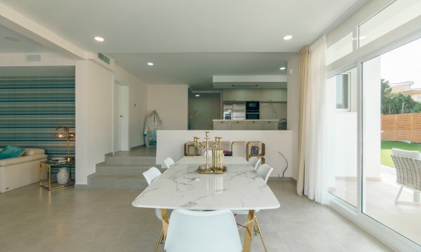 Verhuur Korte Termijn - Chalet / Villa -
Albir