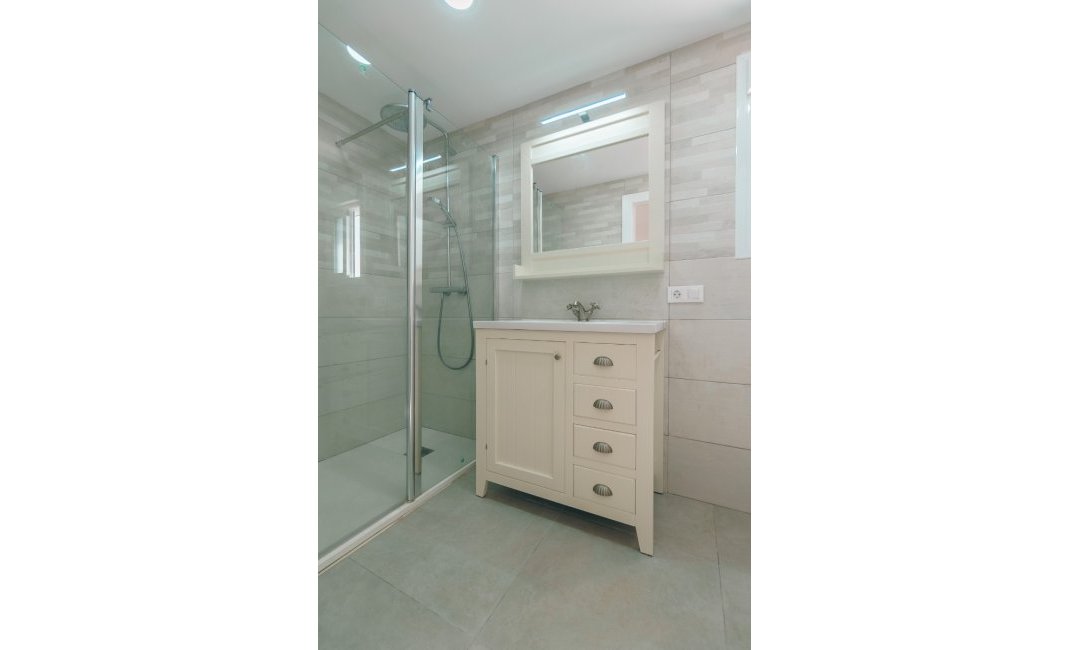 Verhuur Korte Termijn - Chalet / Villa -
Albir