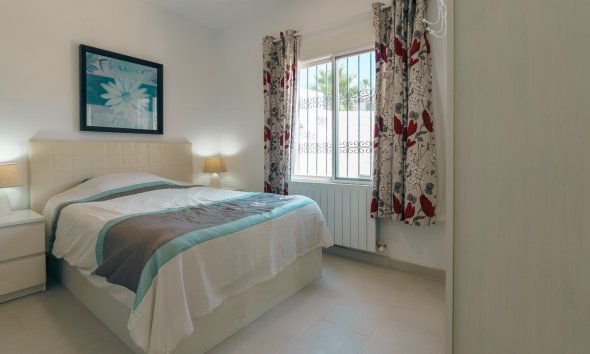 Resale -  Chalet / Villa -
Albir