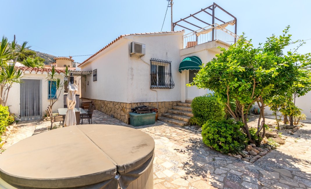 Resale -  Chalet / Villa -
Albir