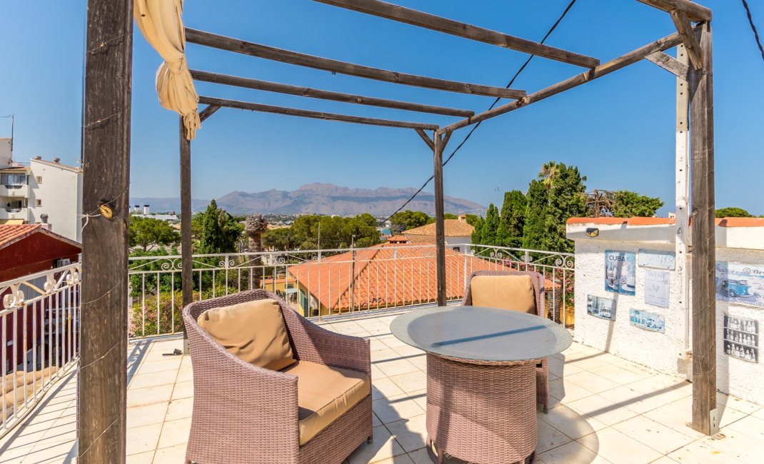 Resale -  Chalet / Villa -
Albir