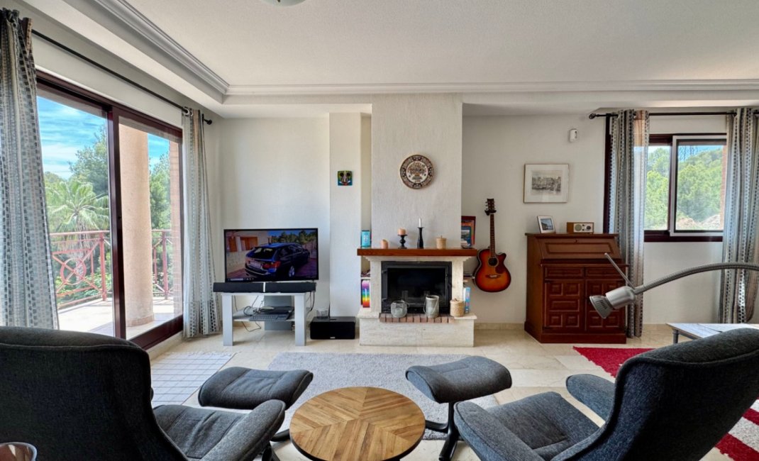 Herverkoop - Villa -
La Nucía - La Alberca