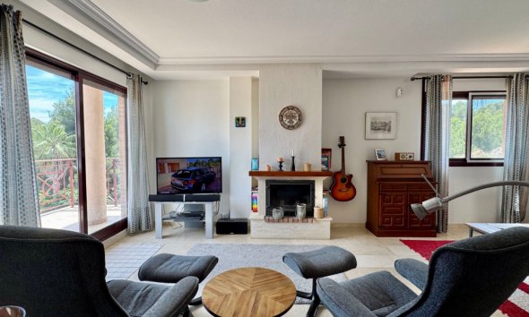 Herverkoop - Villa -
La Nucía - La Alberca