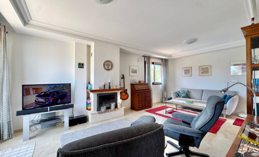 Herverkoop - Villa -
La Nucía - La Alberca