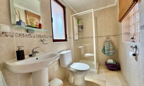 Herverkoop - Villa -
La Nucía - La Alberca