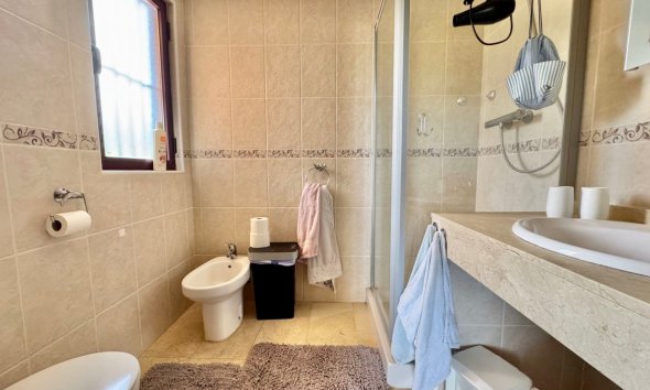 Herverkoop - Villa -
La Nucía - La Alberca