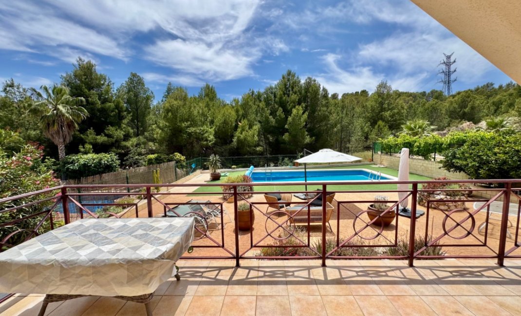 Herverkoop - Villa -
La Nucía - La Alberca