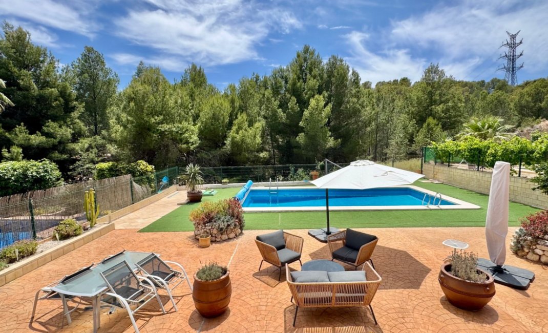 Herverkoop - Villa -
La Nucía - La Alberca