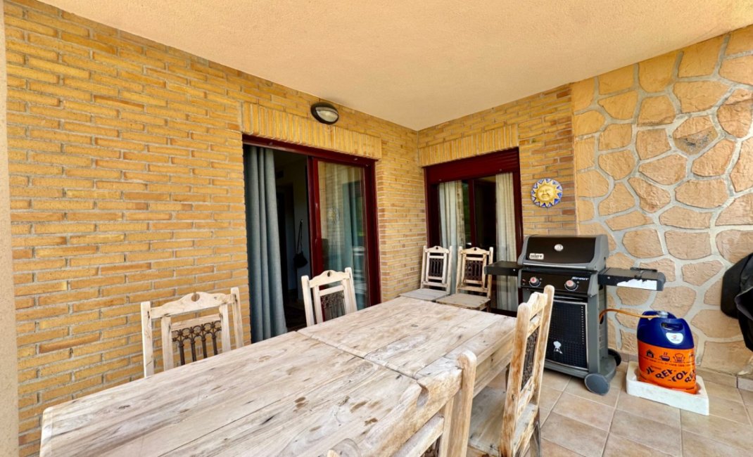 Herverkoop - Villa -
La Nucía - La Alberca