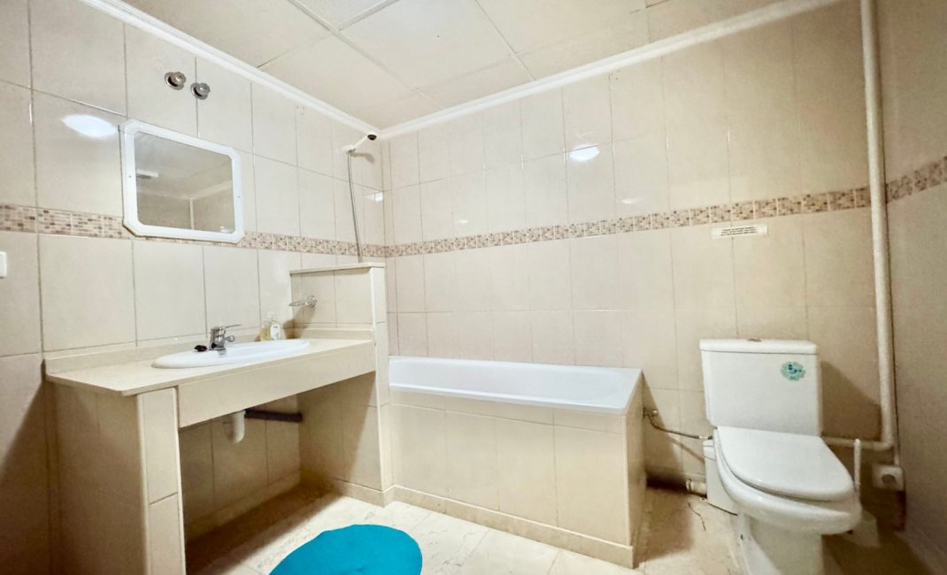 Herverkoop - Villa -
La Nucía - La Alberca