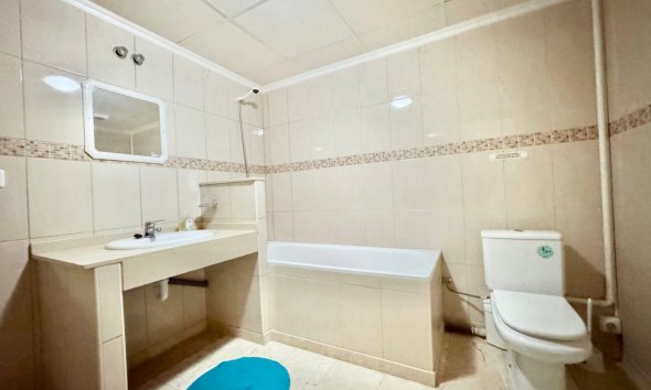 Herverkoop - Villa -
La Nucía - La Alberca