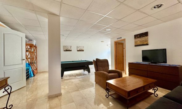 Herverkoop - Villa -
La Nucía - La Alberca