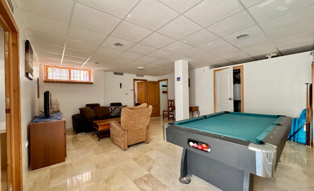 Herverkoop - Villa -
La Nucía - La Alberca