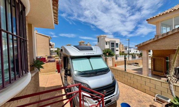 Herverkoop - Villa -
La Nucía - La Alberca