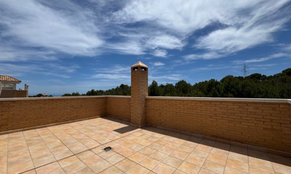 Herverkoop - Villa -
La Nucía - La Alberca