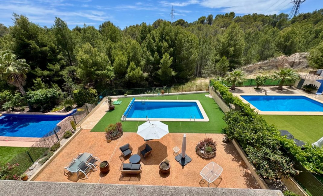 Herverkoop - Villa -
La Nucía - La Alberca