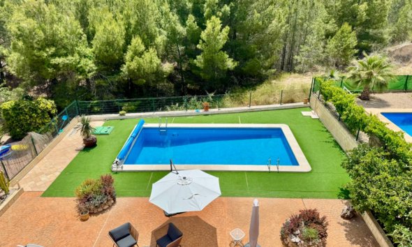 Herverkoop - Villa -
La Nucía - La Alberca