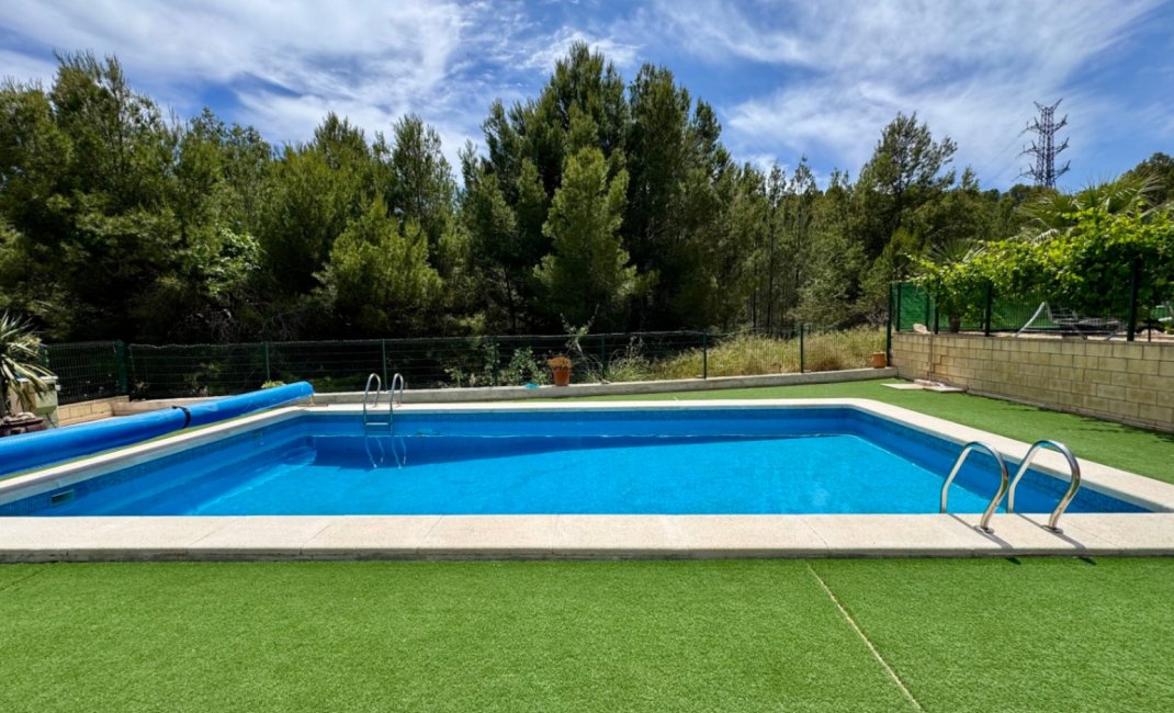 Herverkoop - Villa -
La Nucía - La Alberca