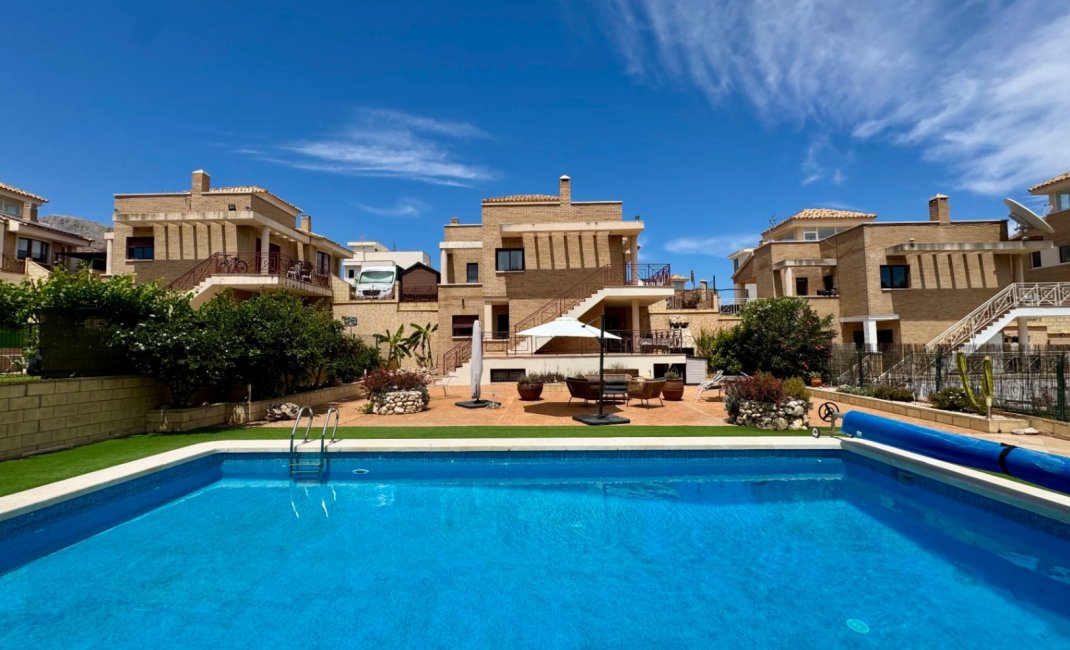 Herverkoop - Villa -
La Nucía - La Alberca