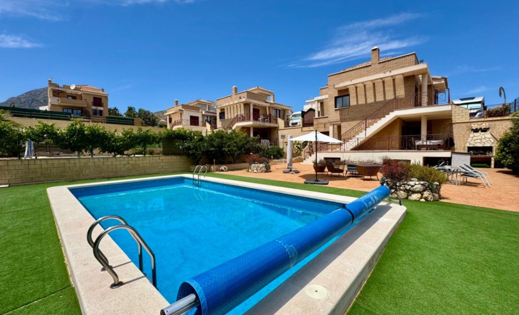 Herverkoop - Villa -
La Nucía - La Alberca