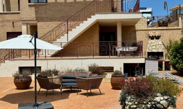 Herverkoop - Villa -
La Nucía - La Alberca