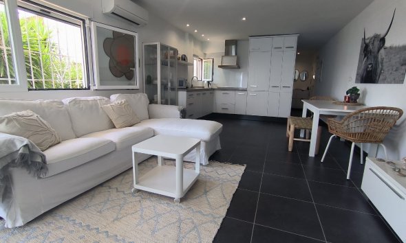 Resale - Apartment / flat -
Altea