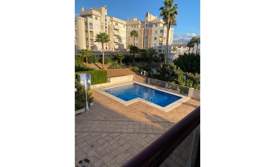 Herverkoop - Appartement / flat -
Albir