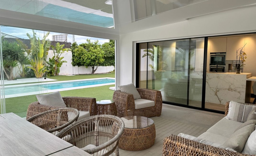  Alquiler larga estancia - Chalet / Villa  -
Albir