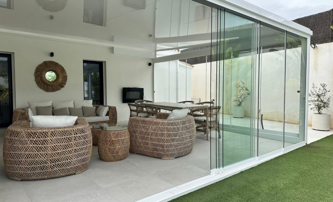  Alquiler larga estancia - Chalet / Villa  -
Albir